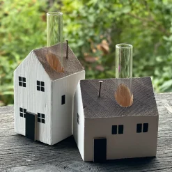 Deko Blumenvase Haus, kleines weißes Holzhaus mit Reagenzglas, 5x7cm