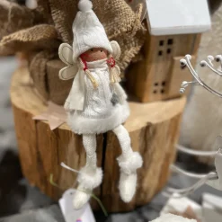 Deko Engel mit Strickkleid, Winterpüppchen gestrickt, Schlackerbeine, weiß, 18cm, Kantenhocker