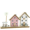 Deko Haus Häuserzeile, Holzhäuser mit Bank und Baum, rosa-weiß, Aufsteller
