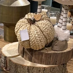 Deko Kürbis, Kürbis aus Maisstroh geflochten, mit Holzstil und Blatt, 17cm