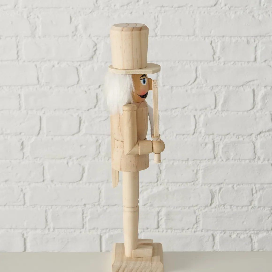 Deko Nußknacker Havre, Holzfigur mit Helm und Schwert, 38cm, Holz, Boltze Home Collections