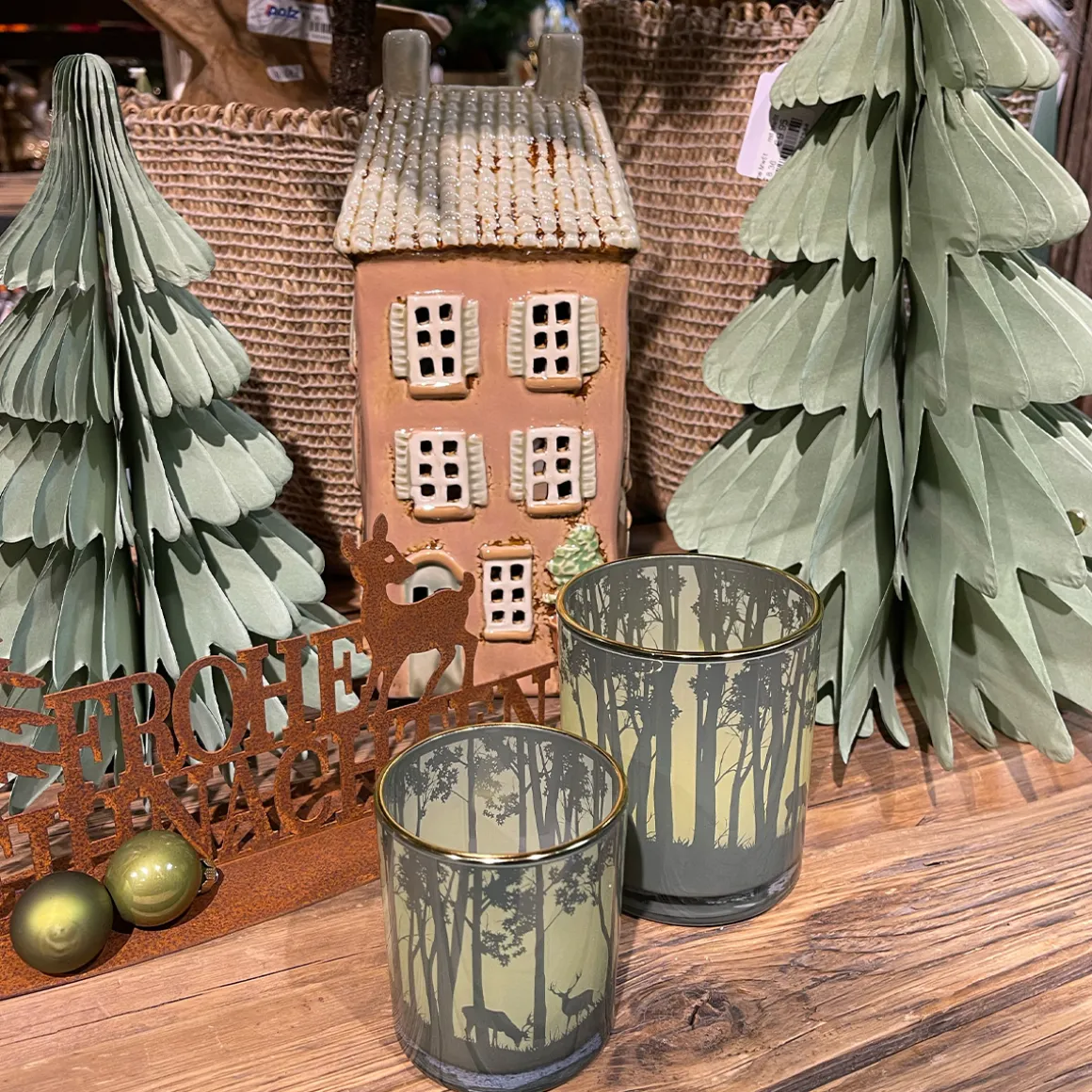 Deko Schriftzug Frohe Weihnachten, Rost Aufsteller Weihnachten mit Tannenbaum und Rehkitz, 28cm