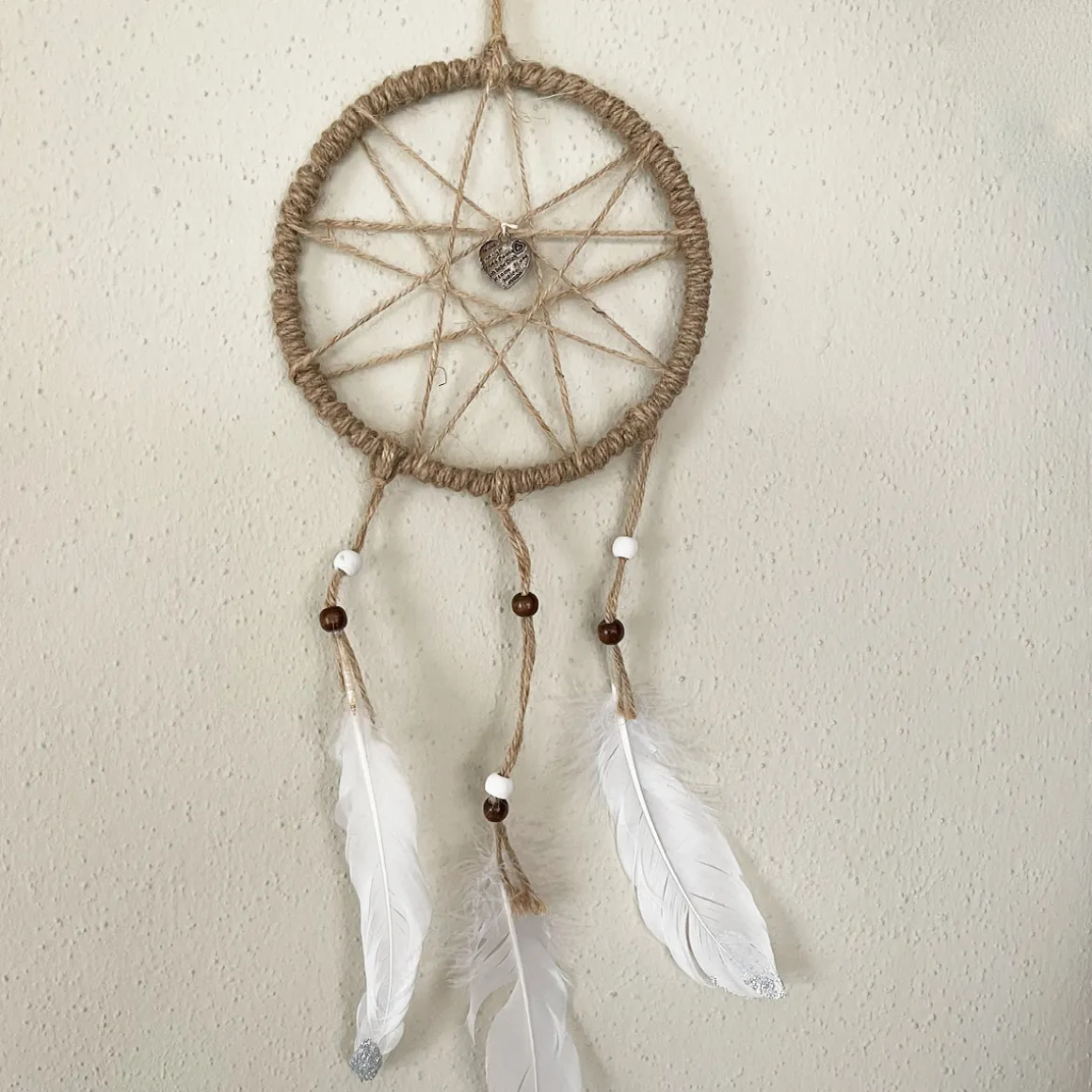 Deko Traumfänger Boho, Dreamcatcher mit Federn, braun oder creme, Ø15cm