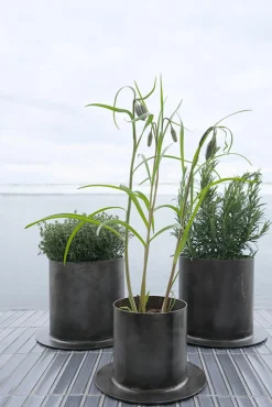 Deko Vase Fred, massive Metallvase used look, 15cm, Trademark Living