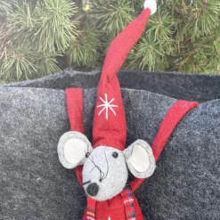 Deko Wichtel, Weihnachtsmaus Lenny mit Schlackerarme und Bammelbeine, rote Hose, 53cm