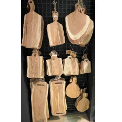 Holzbrett Akazie, mit Griff und Juteschnur, 40x18cm