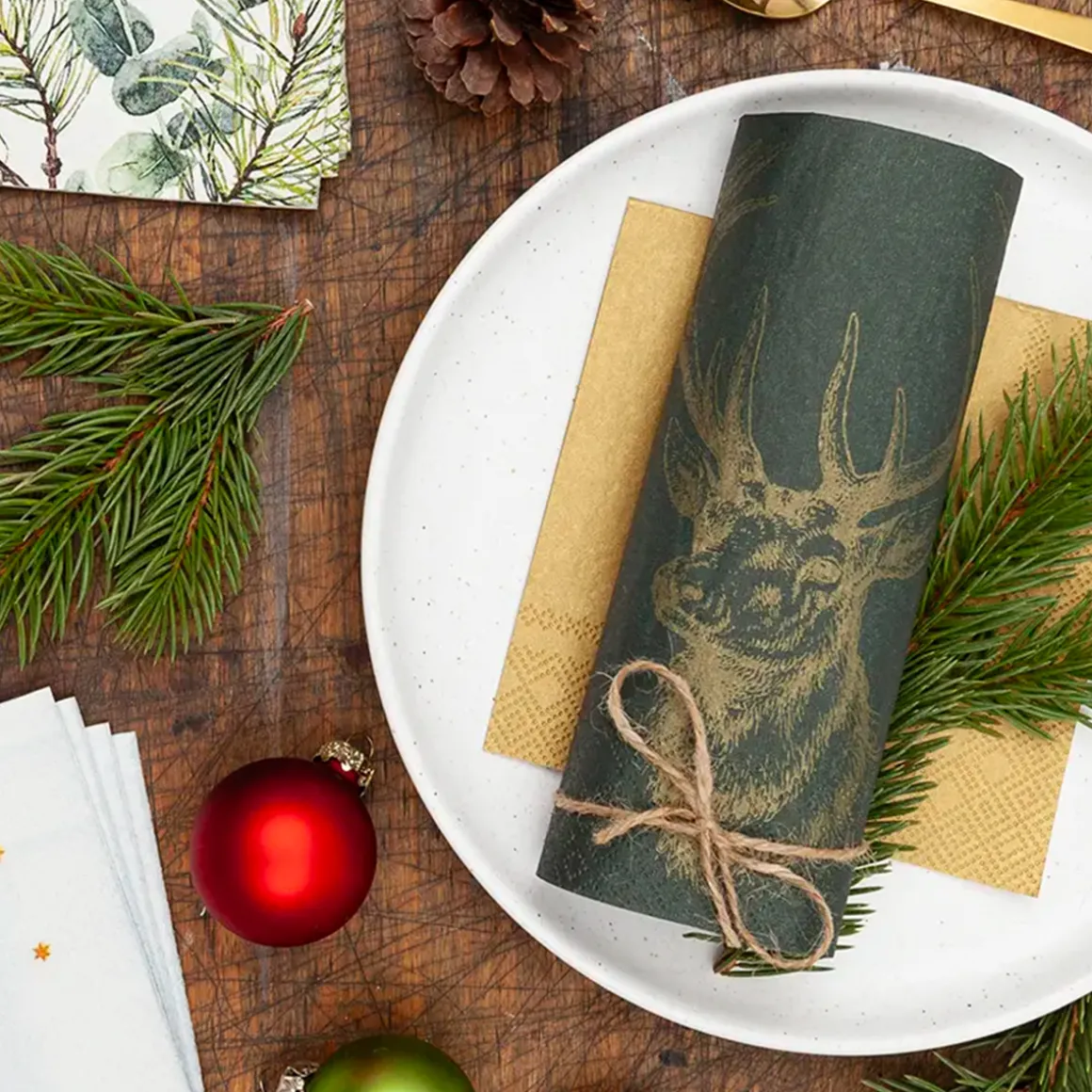 Home Fashion Papierservietten goldener Hirsch, grün, 33x33cm