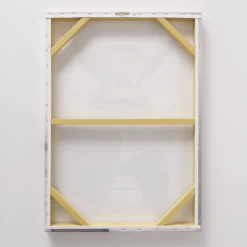 Leinwandbild lustiges Hochlandrind Lumpi beim Zeitungslesen, Stier auf Toilette, 50x70cm