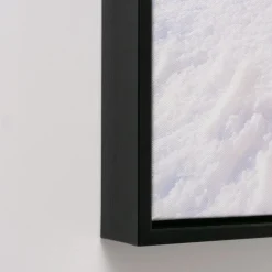 Leinwandbild Ziegenbock Skian Winter, Ziegenbock in Winterkleidung und Skibrille beim Skifahren, Bol