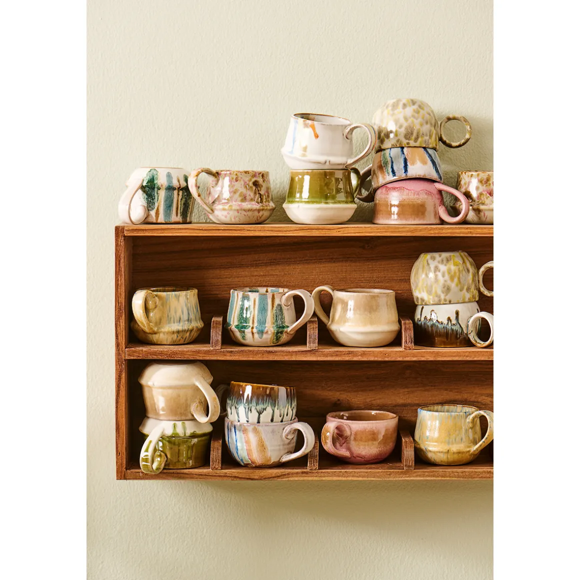 Tasse Kalmar mit Henkel mustard mit blauen Streifen, rustikale Steingut-Tasse, Ib Laursen