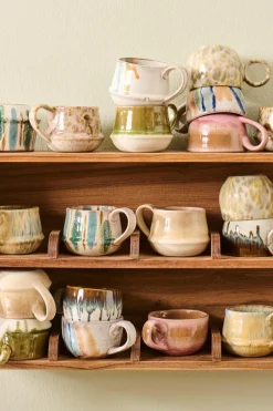 Tasse Kalmar mit Henkel mehrfarbige Streifen, rustikale Steingut-Tasse, Ib Laursen