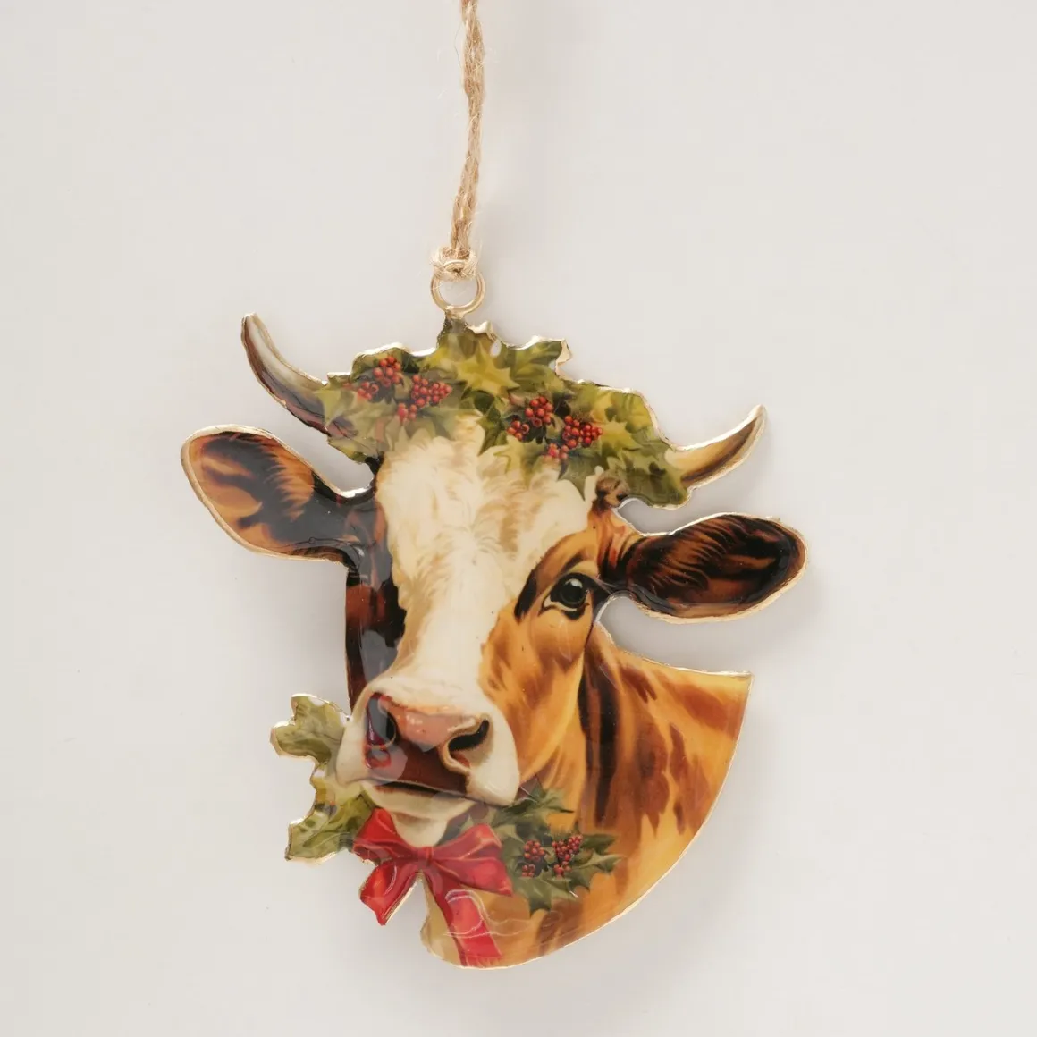 Weihnachtshänger Kuh Vanas, Emaillehänger Rind mit Schleife und Mistelkranz, Boltze Home Collections