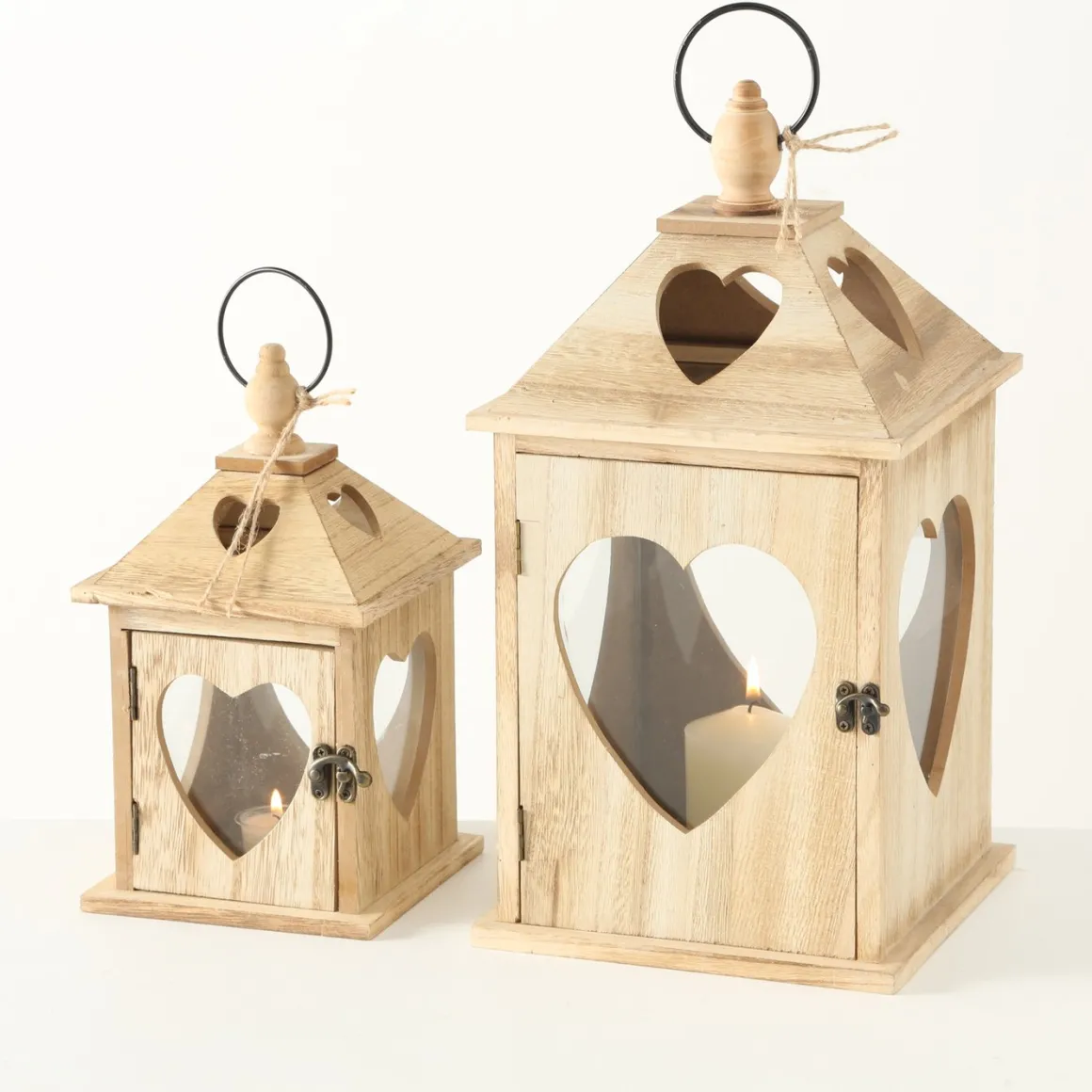 Windlicht Jules mit Herz, Holzlaterne 14x14x24cm, Boltze Home Collections